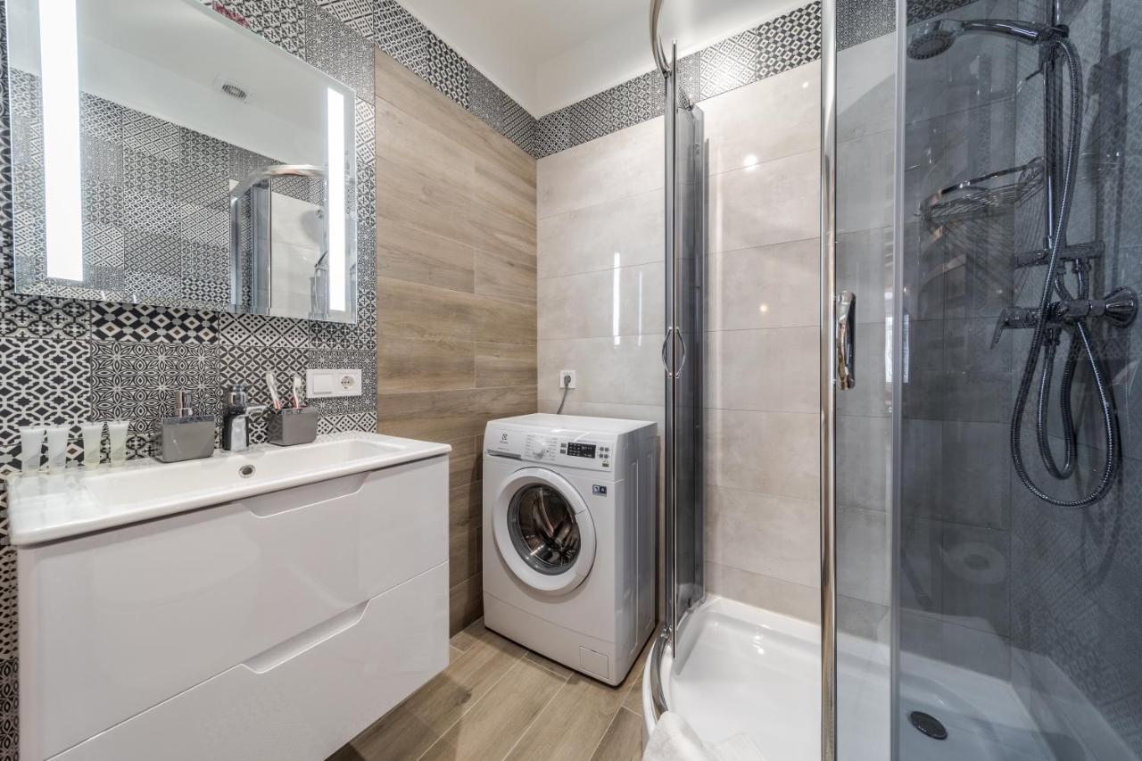 View On Rynok Square Apartments Lviv Ngoại thất bức ảnh