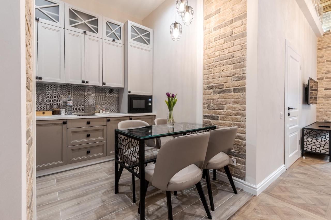 View On Rynok Square Apartments Lviv Ngoại thất bức ảnh