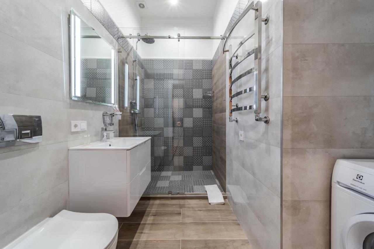 View On Rynok Square Apartments Lviv Ngoại thất bức ảnh