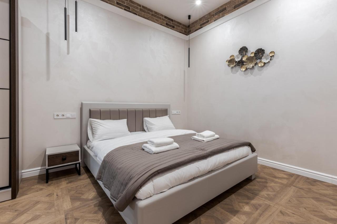 View On Rynok Square Apartments Lviv Ngoại thất bức ảnh