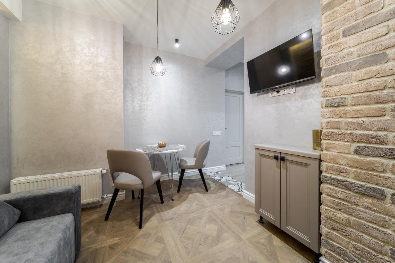 View On Rynok Square Apartments Lviv Ngoại thất bức ảnh